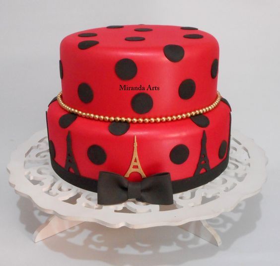 Bolo ladybug 2 andares