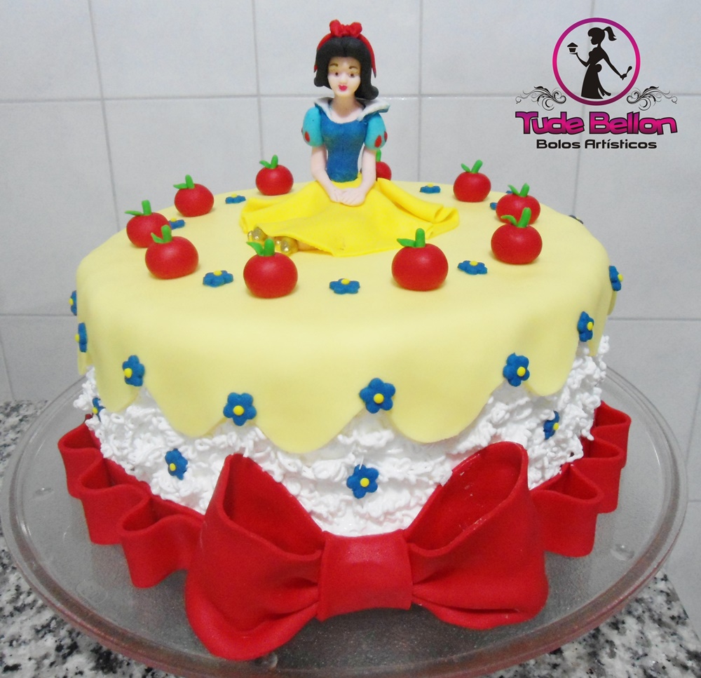 bolo branca de neve 1 andar