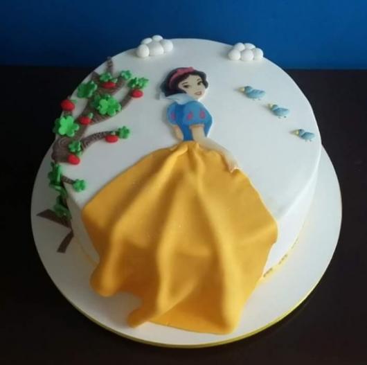 bolo branca de neve pasta americana