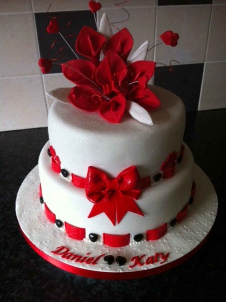 bolo de noivado vermelho e branco