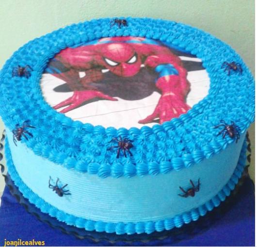 bolo do homem aranha com papel de arroz