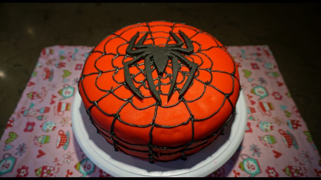 bolo do homem aranha simples