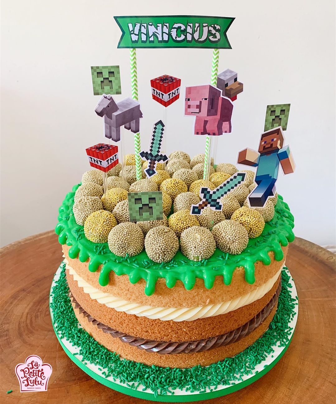 Bolo Minecraft Recheio de - Mahei'Cakes e decorações