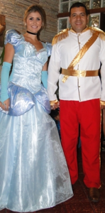 Fantasia de casal príncipe e princesa