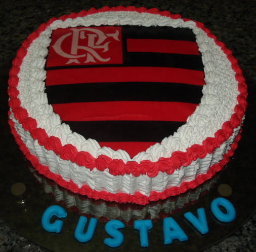 bolo do flamengo chantilly redondo