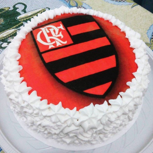 bolo do flamengo redondo