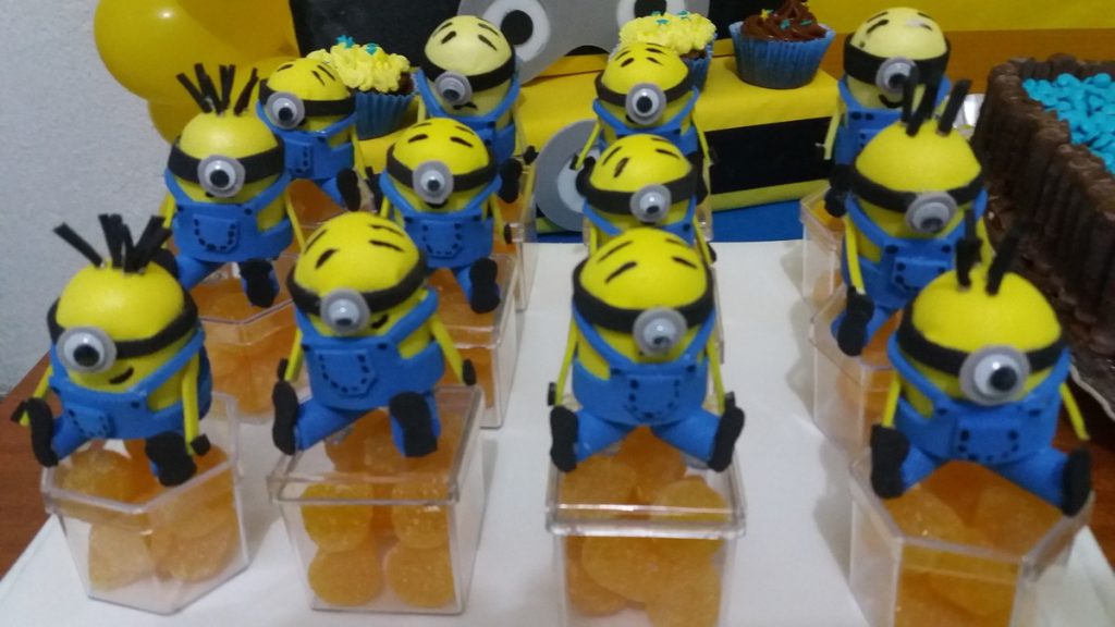 Lembrancinha dos Minions Simples