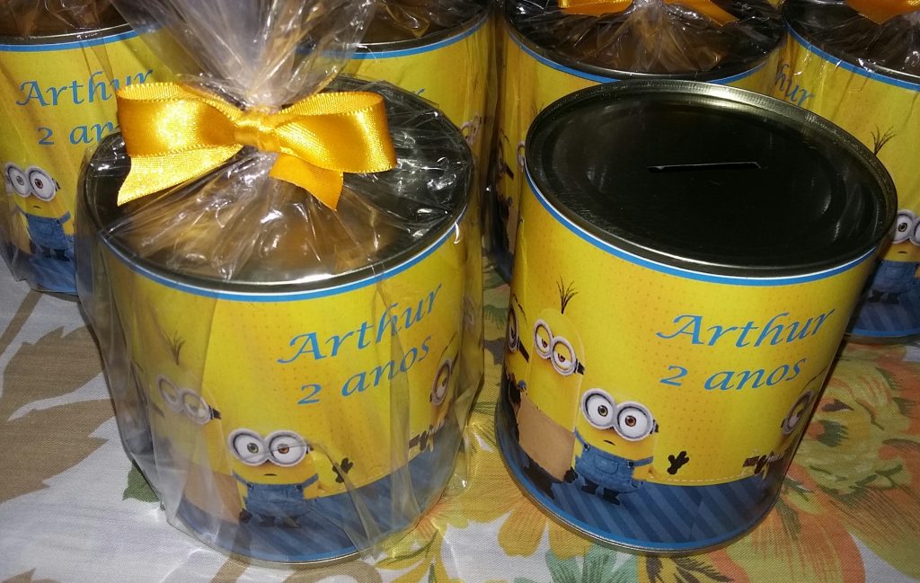 Lembrancinha dos Minions Com lata de leite