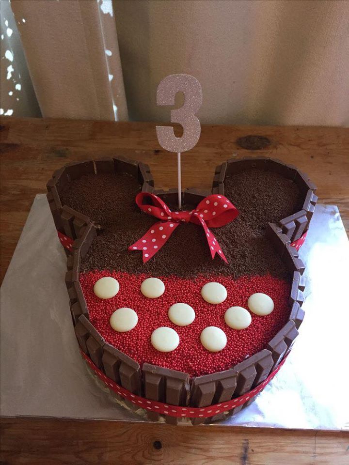 bolo kit kat minnie