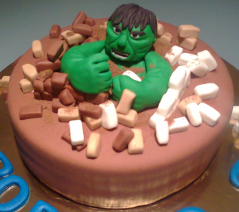 Bolo do hulk simples