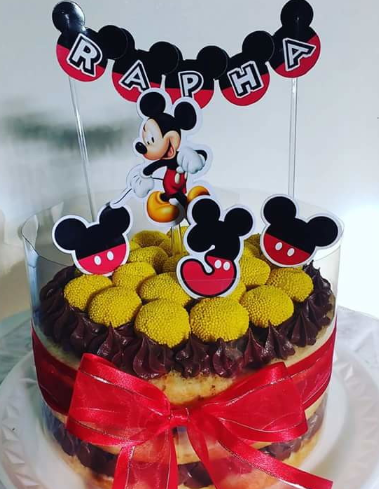 bolo-do-mickey-com-plaquinhas