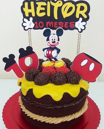 bolo-do-mickey-com-plaquinhas