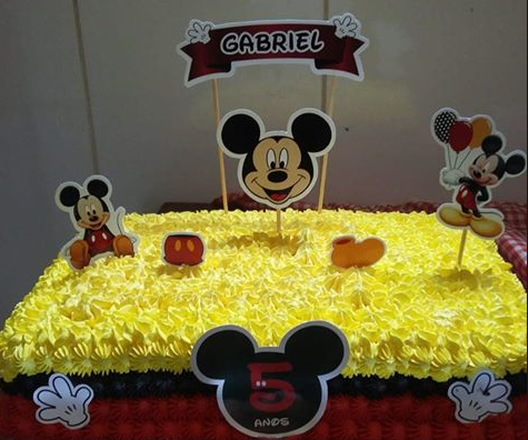 bolo-do-mickey-com-plaquinhas