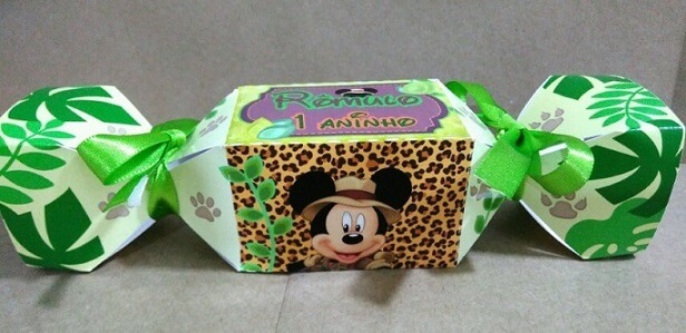 lembrancinha mickey safari