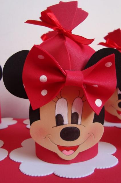 embrancinhas da minnie com lata de leite