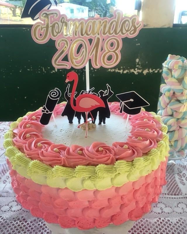 bolo de formatura com chantilly