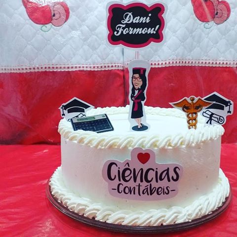 bolo de formatura com chantilly