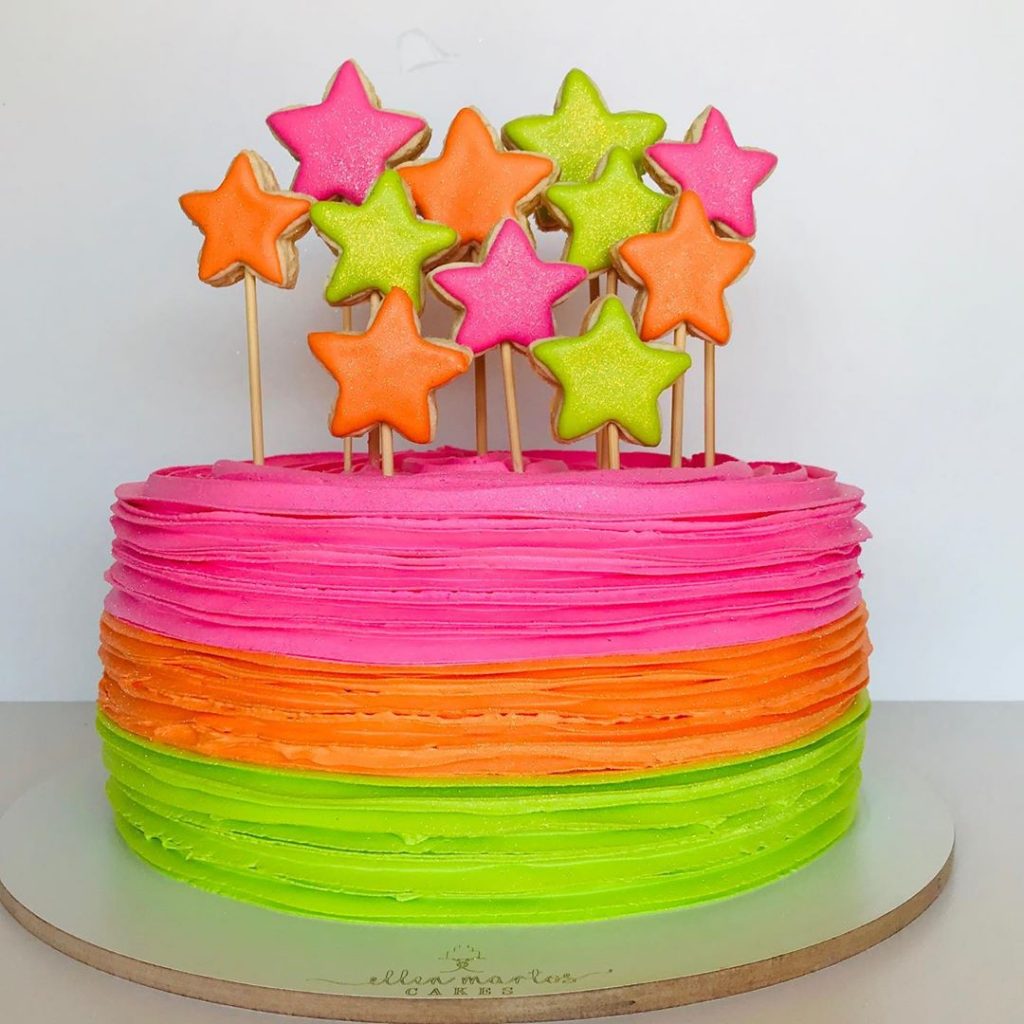 bolo neon chantininho