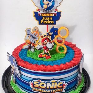 Bolo do sonic de chantilly/glace