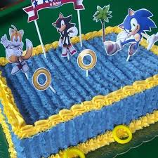 Bolo do sonic de chantilly/glace