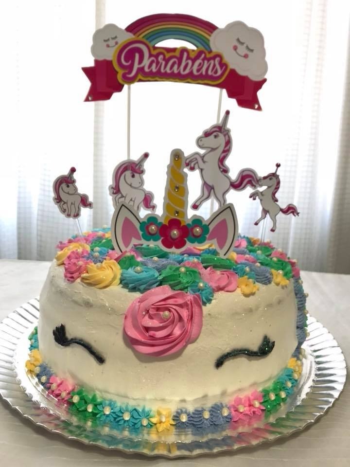 bolo unicornio chantilly com topper