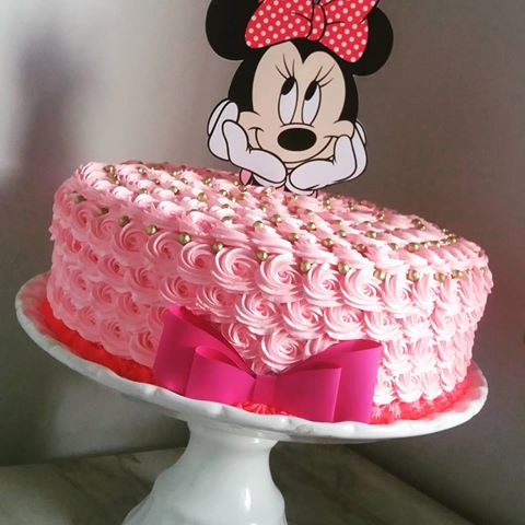 bolo Minnie rosa chantilly