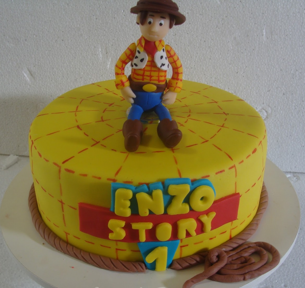 bolo toy story um andar