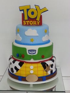 bolo toy story três andares