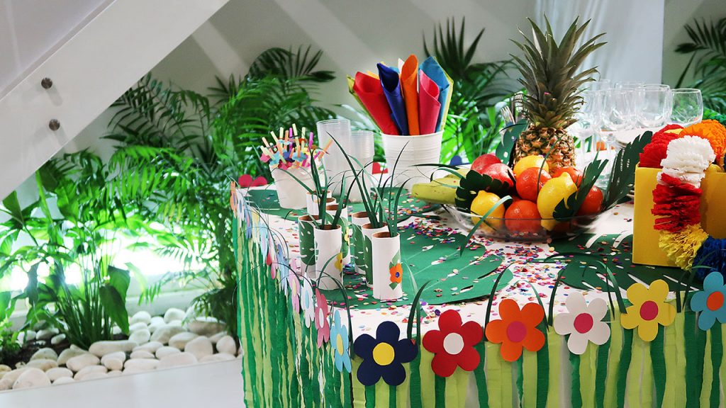 festa tropical decoração mesas