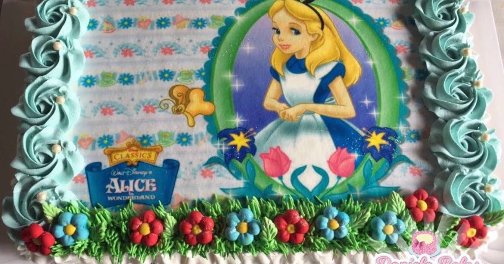 bolo Alice no país das maravilhas chantilly