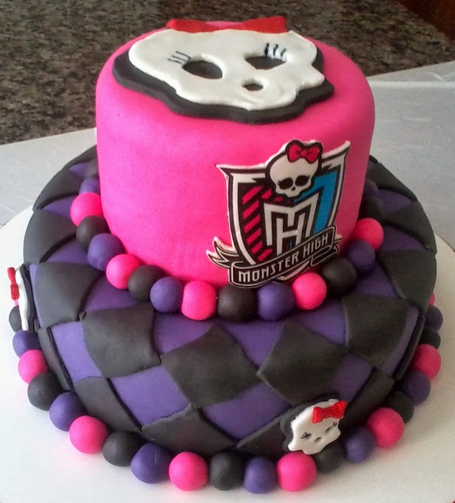 bolo da monster high pasta americana