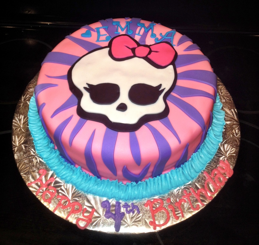 bolo da monster high pasta americana