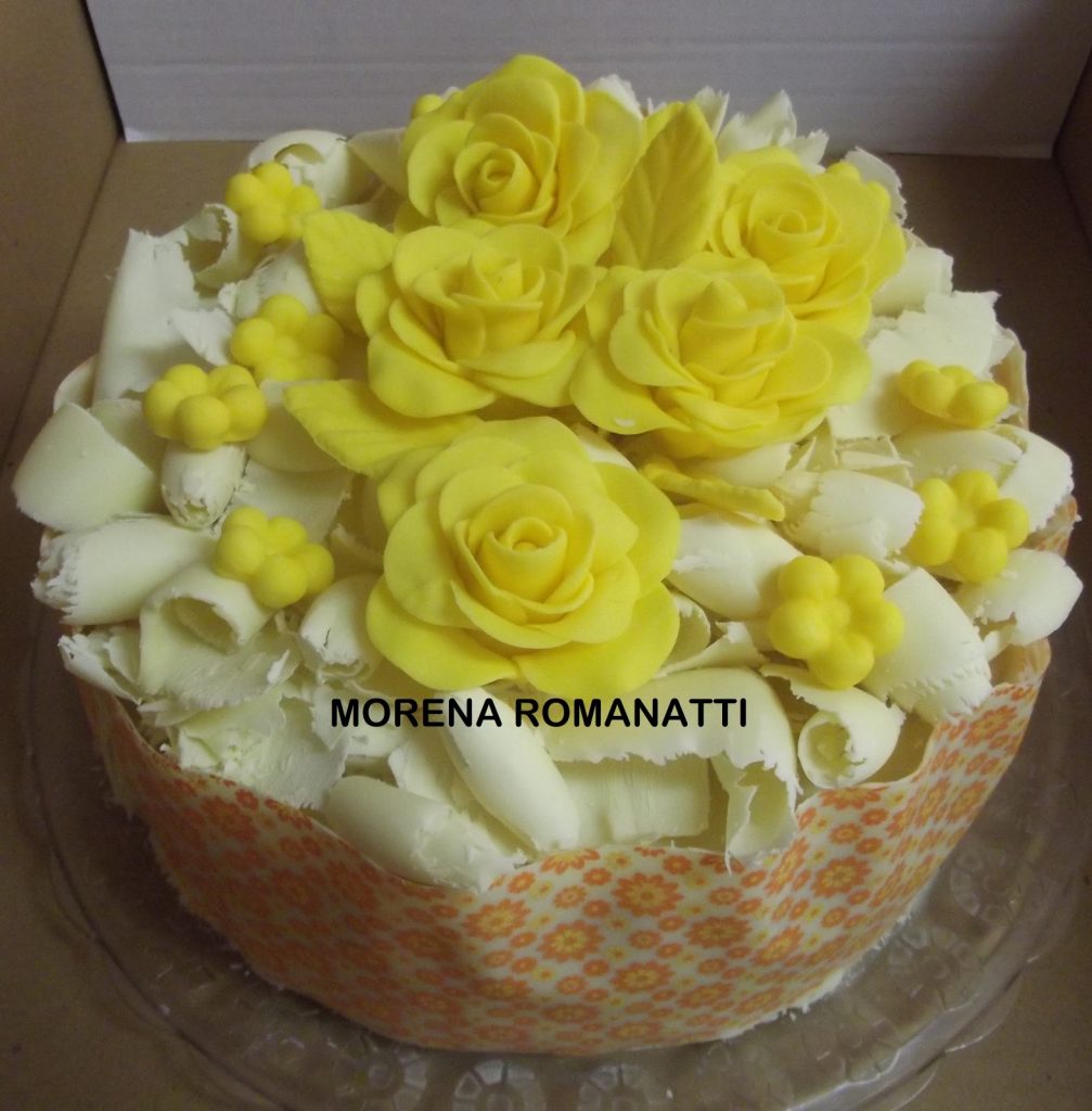  bolo de rosas amarelas