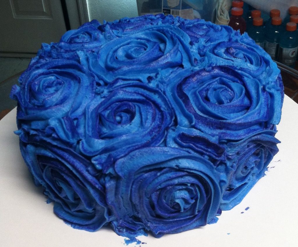  bolo de rosas azul