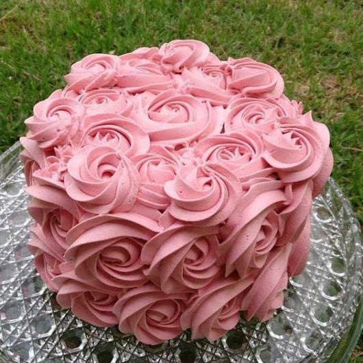  bolo de rosas chantilly