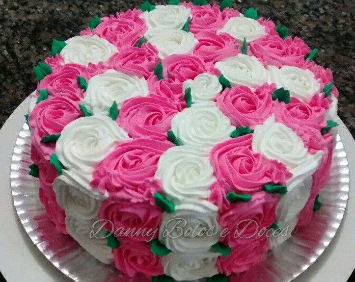  bolo de rosas chantilly