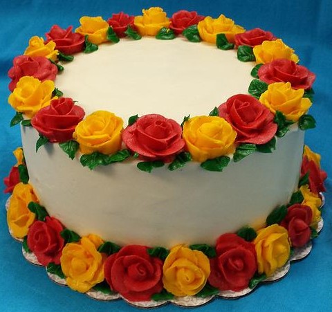  bolo de rosas vermelhas e amarelas