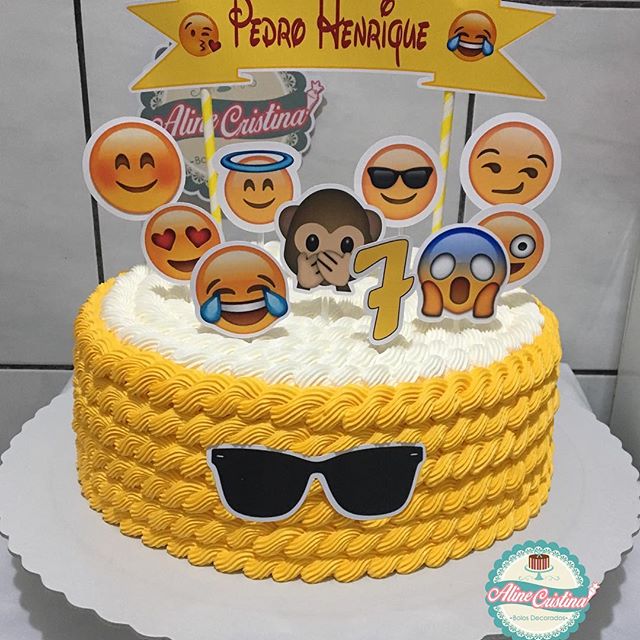 bolo emoji simples