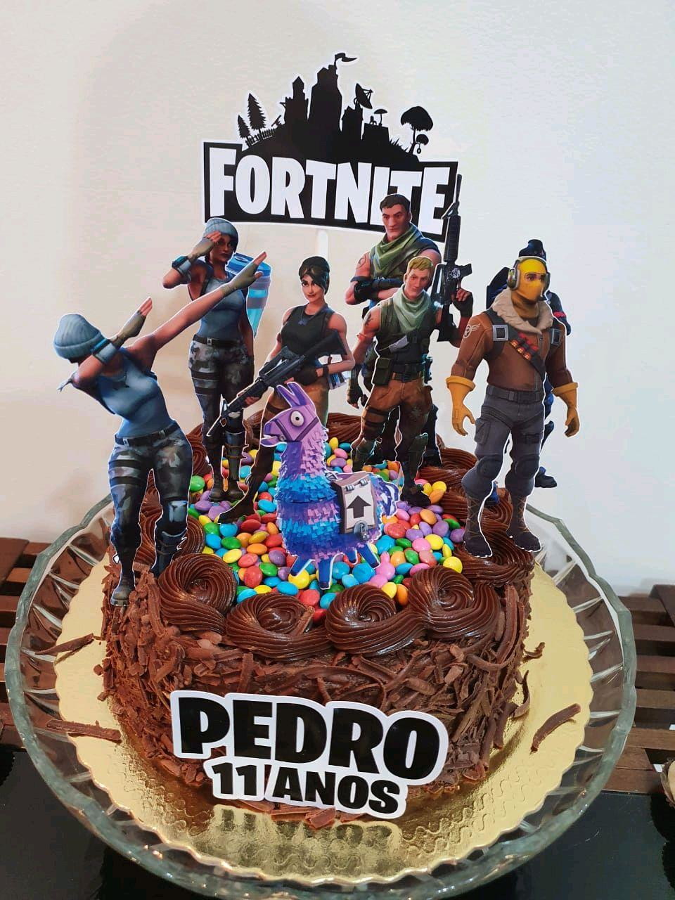 Bolo Fortnite: 70 modelos e ideias inspiradas no jogo!