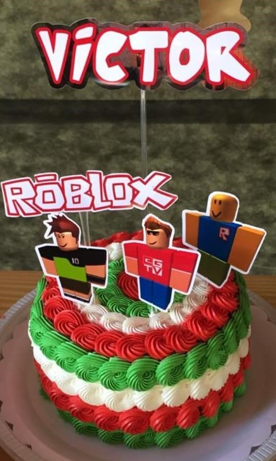 Bolo Roblox 50 Modelos Para Ajudar Voce Na Escolha Confira - chantininho bolo roblox chantilly