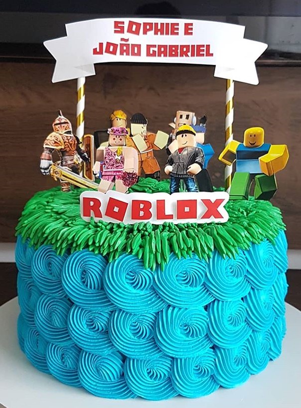 Bolo tema Roblox Mini bolo de 2 - Delícias da Casa