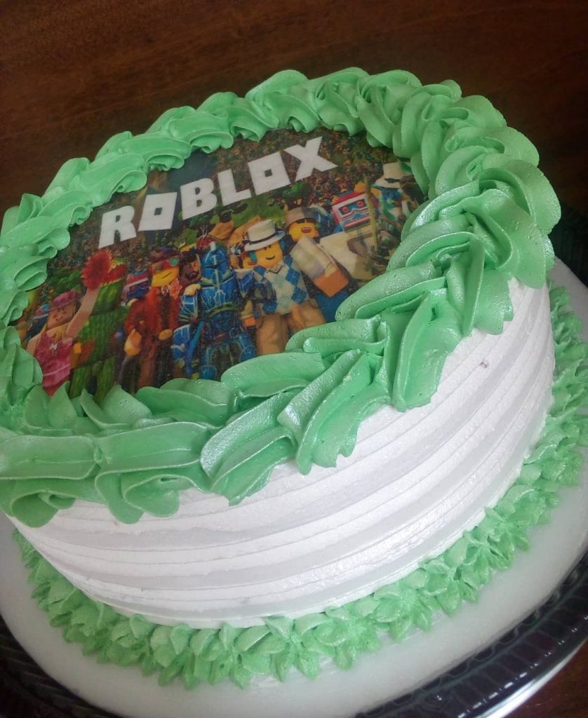 bolo roblox papel arroz  Bolo, Ideias de bolos, Bolo de chantilly