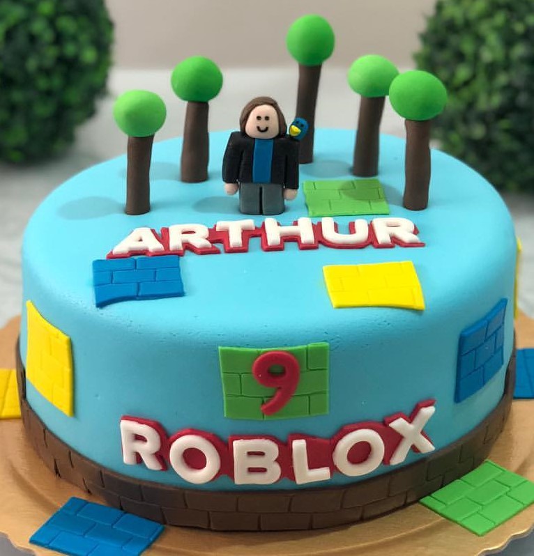 Bolo Roblox 50 Modelos Para Ajudar Voce Na Escolha Confira - fotos do roblox masculino