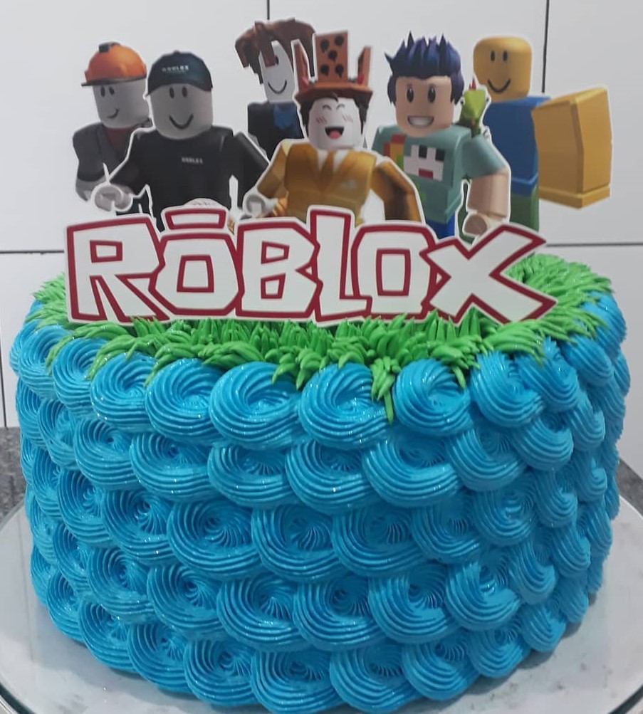 Bolo Roblox 50 Modelos Para Ajudar Voce Na Escolha Confira - chantininho bolo roblox chantilly