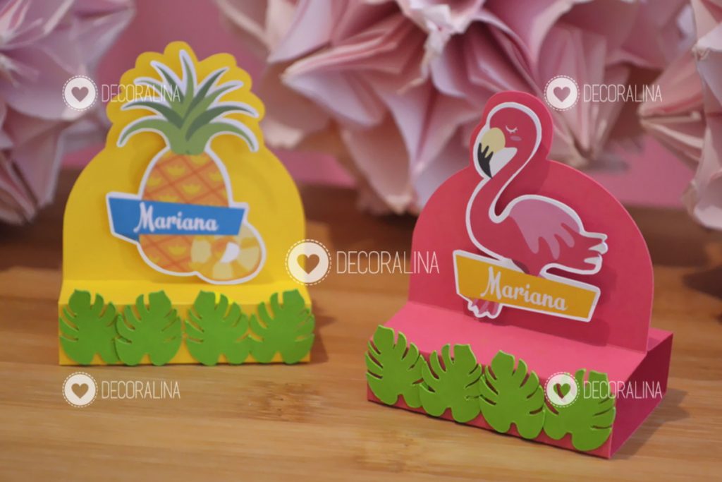 lembrancinha flamingo e abacaxi