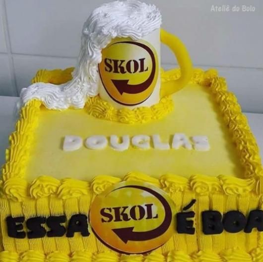 Featured image of post Bolo Preto E Amarelo Quadrado Se o seu gato vomitar amarelo isso pode ser um sintoma de doen as assim como um desequil brio nos h bitos alimentares