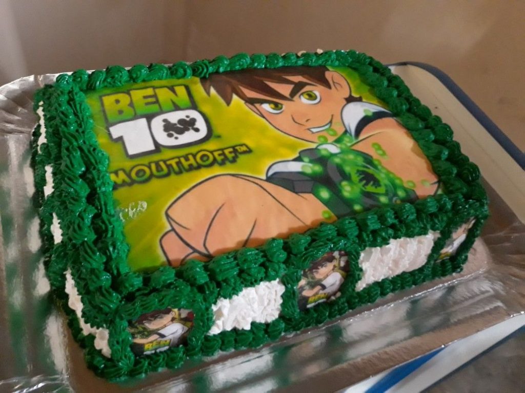 bolo ben 10 quadrado