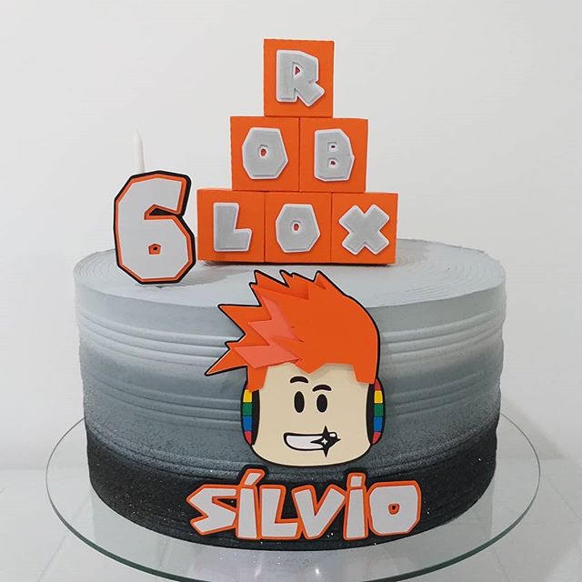 bolo roblox simples  Idéias de bolo de aniversário, Bolos de