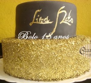 bolo 18 anos pasta americana