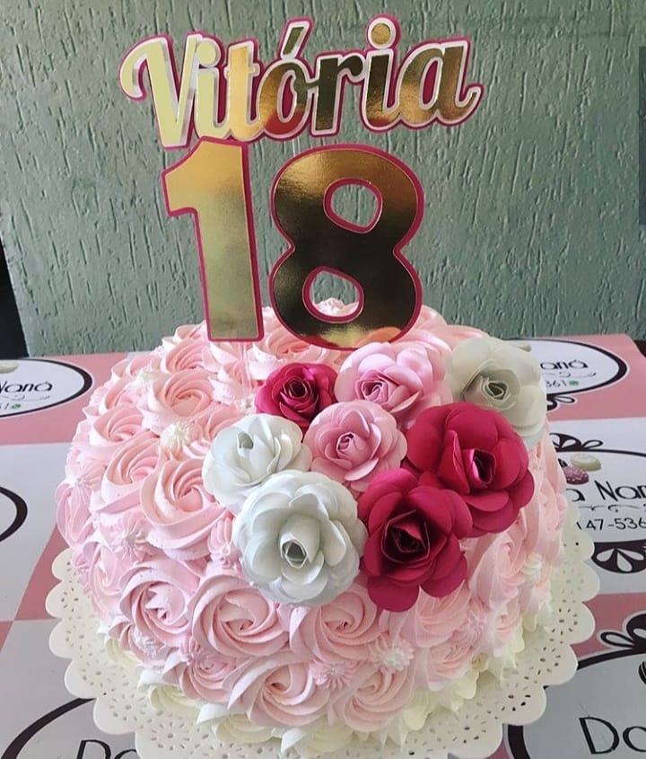 bolo 18 anos chantilly